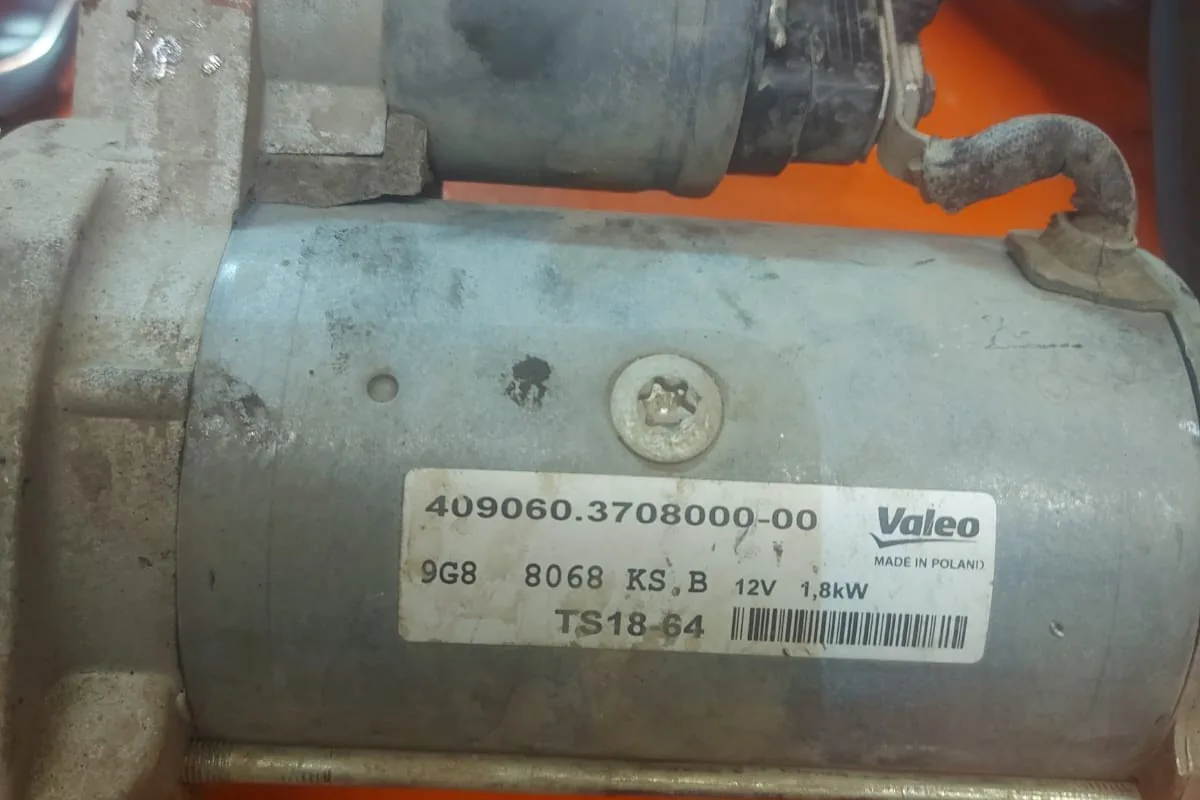 Штатный стартер Valeo 409060.3708000 на 12 В и 1,8 кВт