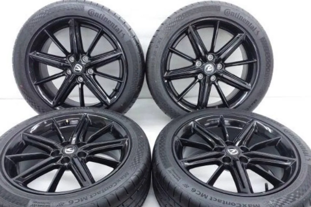 Штатный диск Changan UNI-V 8Jx18 ET49,5 с шиной 235/45 R18