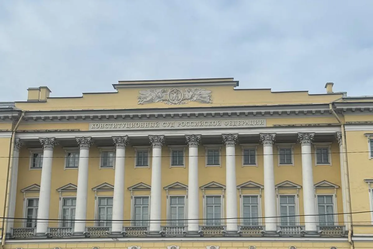 Оклейка передней части Changan UNI-V защитной плёнкой