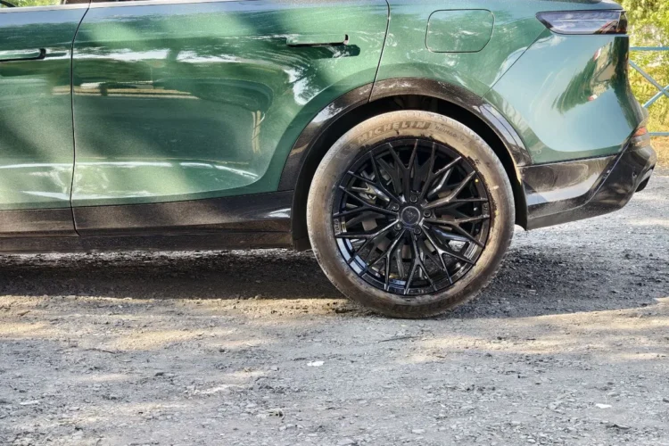Штатное колесо Voyah Free 255/45 R20