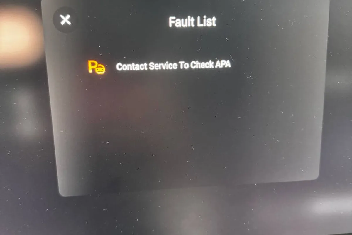 Сообщение Fault List Contact Service To Check APA на экране
