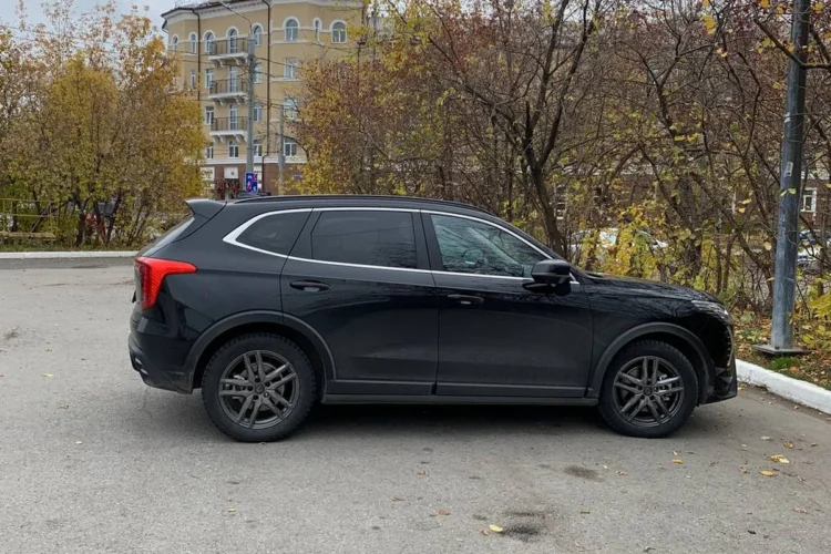 Haval Jolion на штатных шинах 225/55 R18