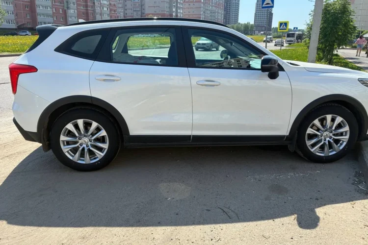 Haval Jolion на новых дисках с шинами 225/60 R18