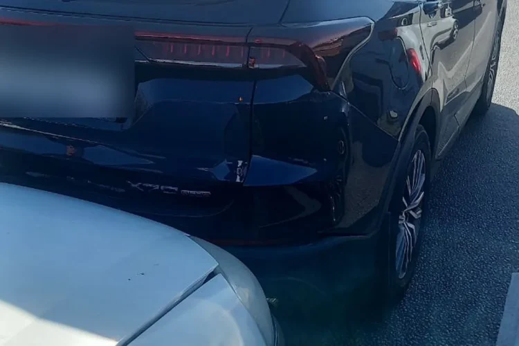 Jetour X70 Plus после удара в заднюю часть