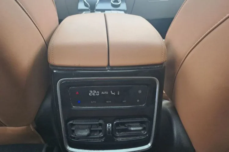 Блок управления климатом для второго ряда Jetour X70 Plus