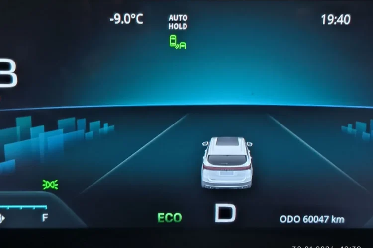 Приборная панель Jetour X70 Plus с пробегом 60 047 километров