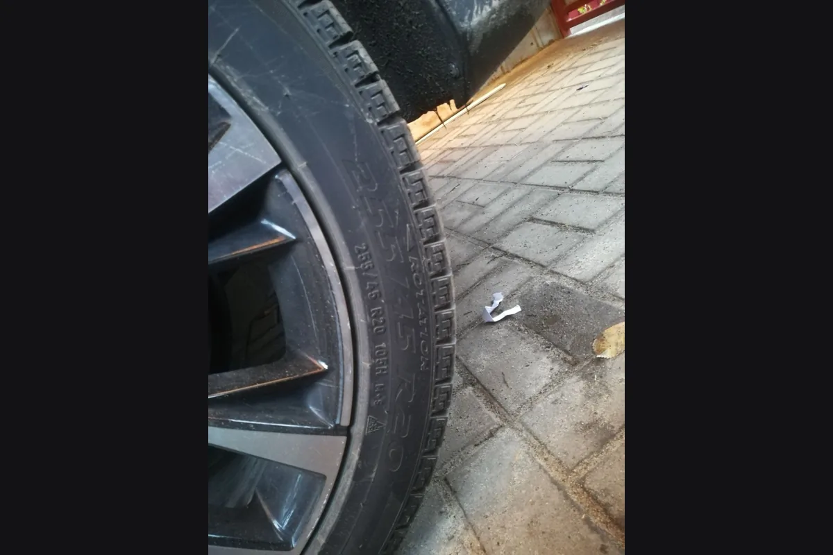 Фрикционная зимняя шина на колесе Jetour X70 Plus