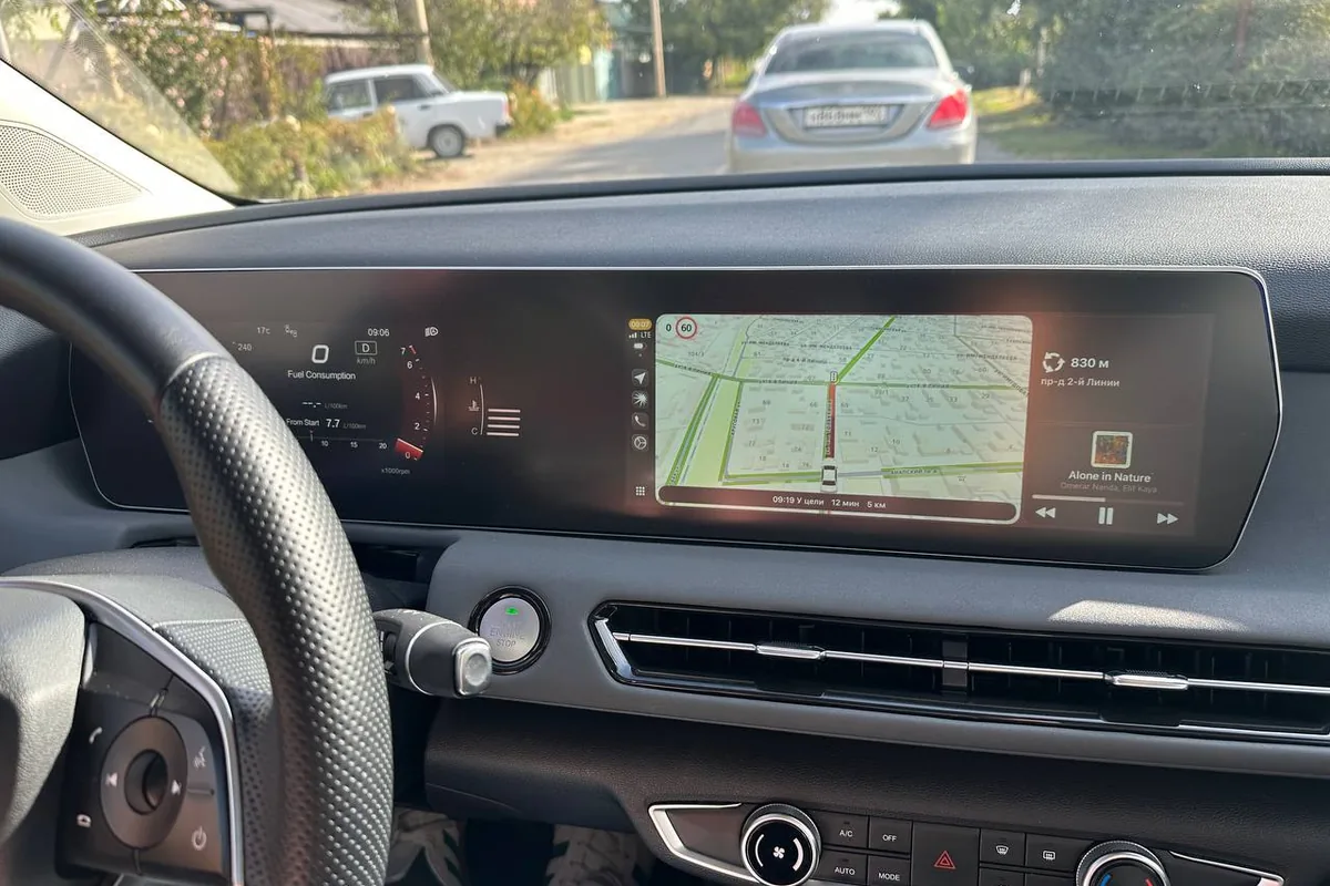 Apple CarPlay с навигацией на экране BAIC U5 Plus