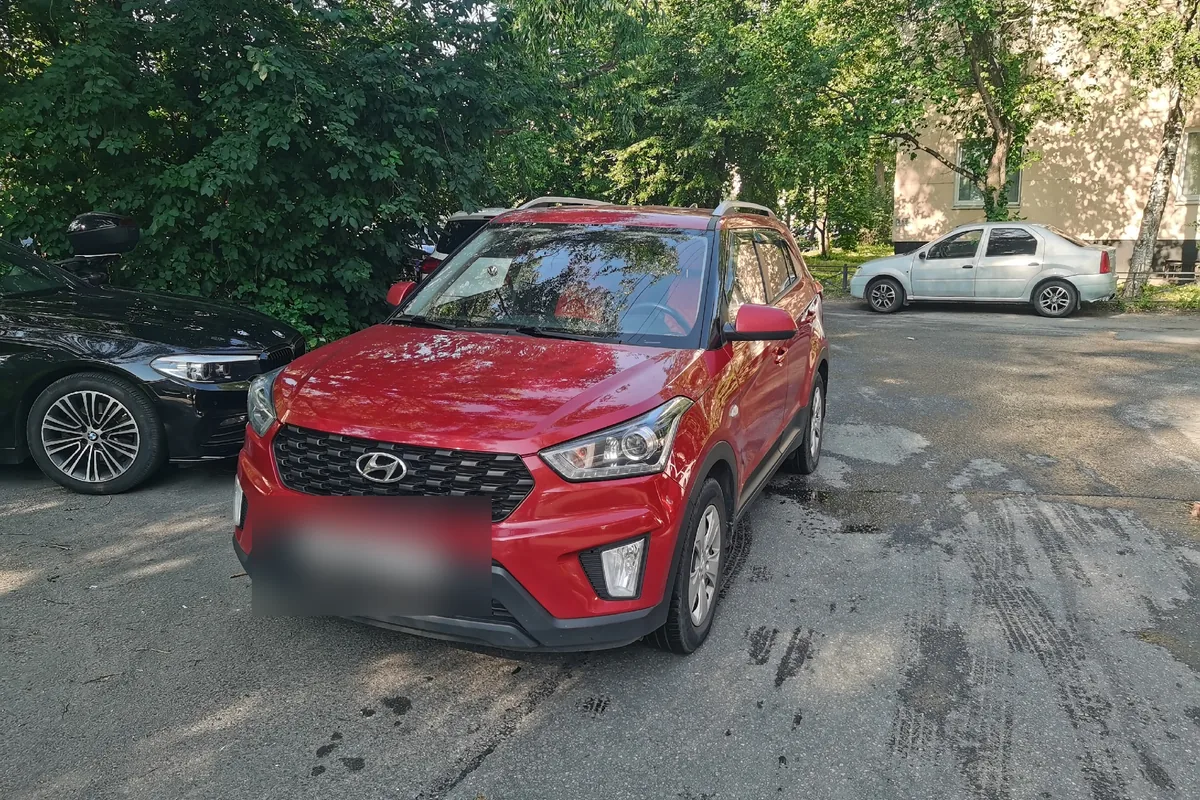 Красная Hyundai Creta 1.6 с полным приводом после рестайлинга