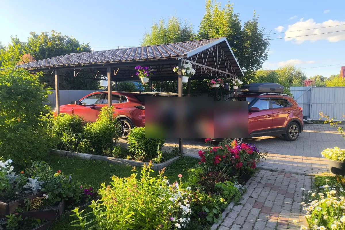 Hyundai Creta 1.6 4WD с боксом на крыше