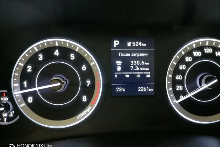Бортовой компьютер Hyundai Creta 2 с запасом хода 524 км
