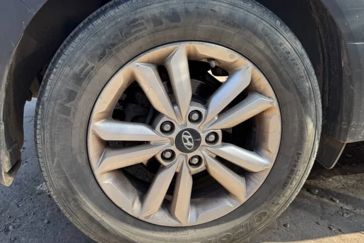 Колесо Hyundai Creta на 16-дюймовом литом диске