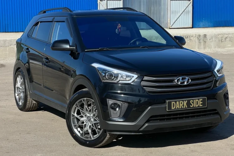 Чёрная Hyundai Creta на 18-дюймовых литых дисках