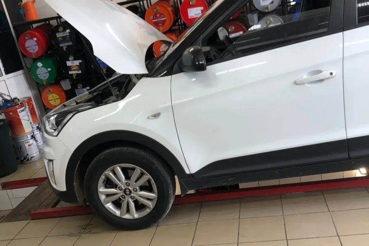 Hyundai Creta на посту замены масла в АКПП