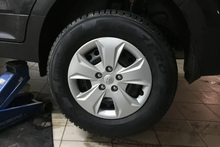 Колесо Hyundai Creta на штампованном диске с колпаком