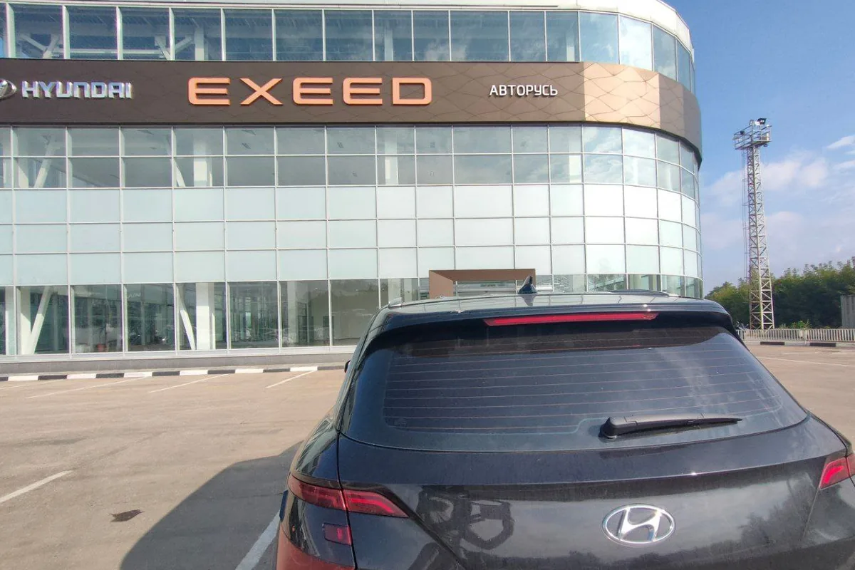 Hyundai Creta 2 у дилерского центра перед диагностикой