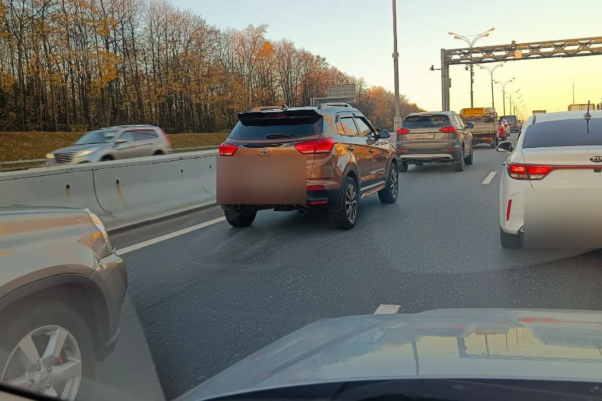 Hyundai Creta с увеличенным клиренсом в потоке