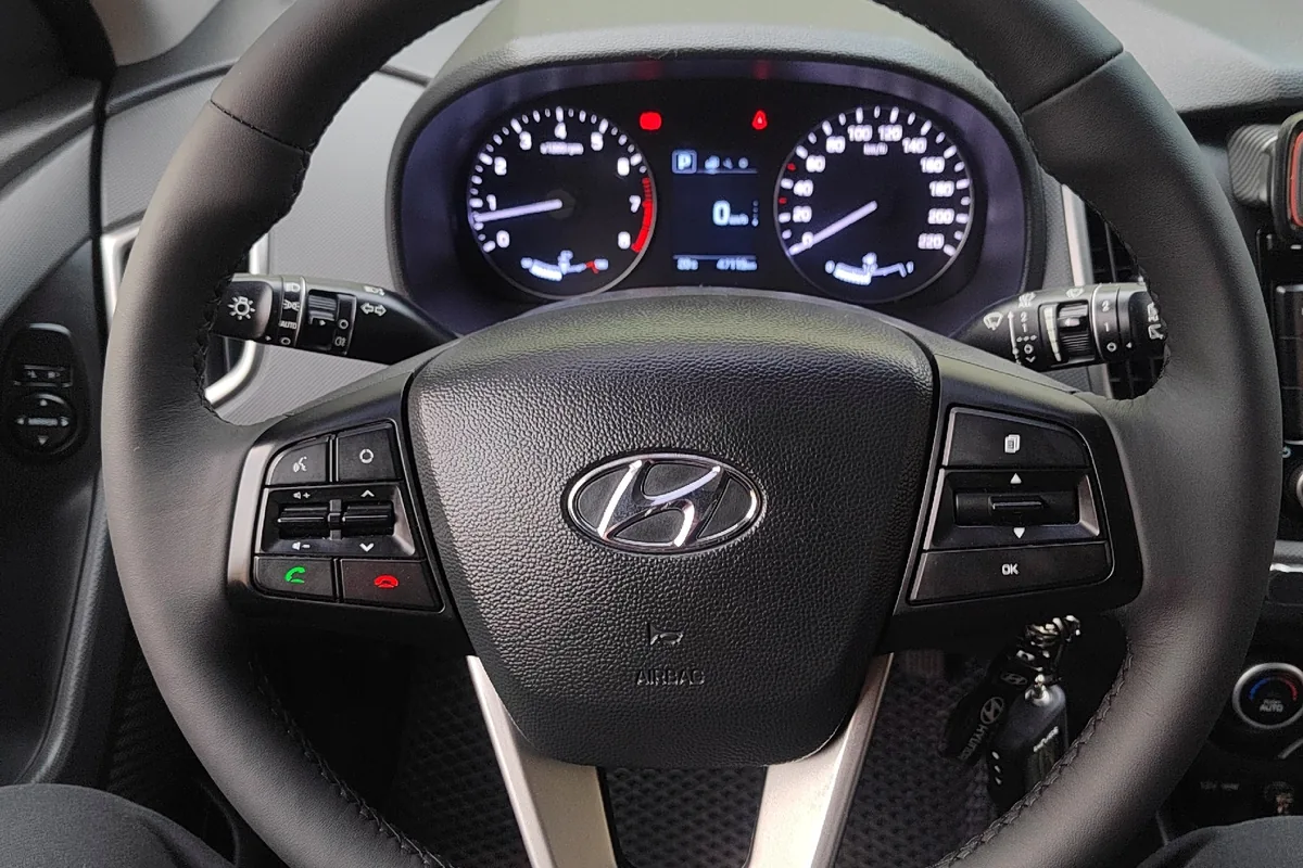 Перетянутый кожей руль Hyundai Creta