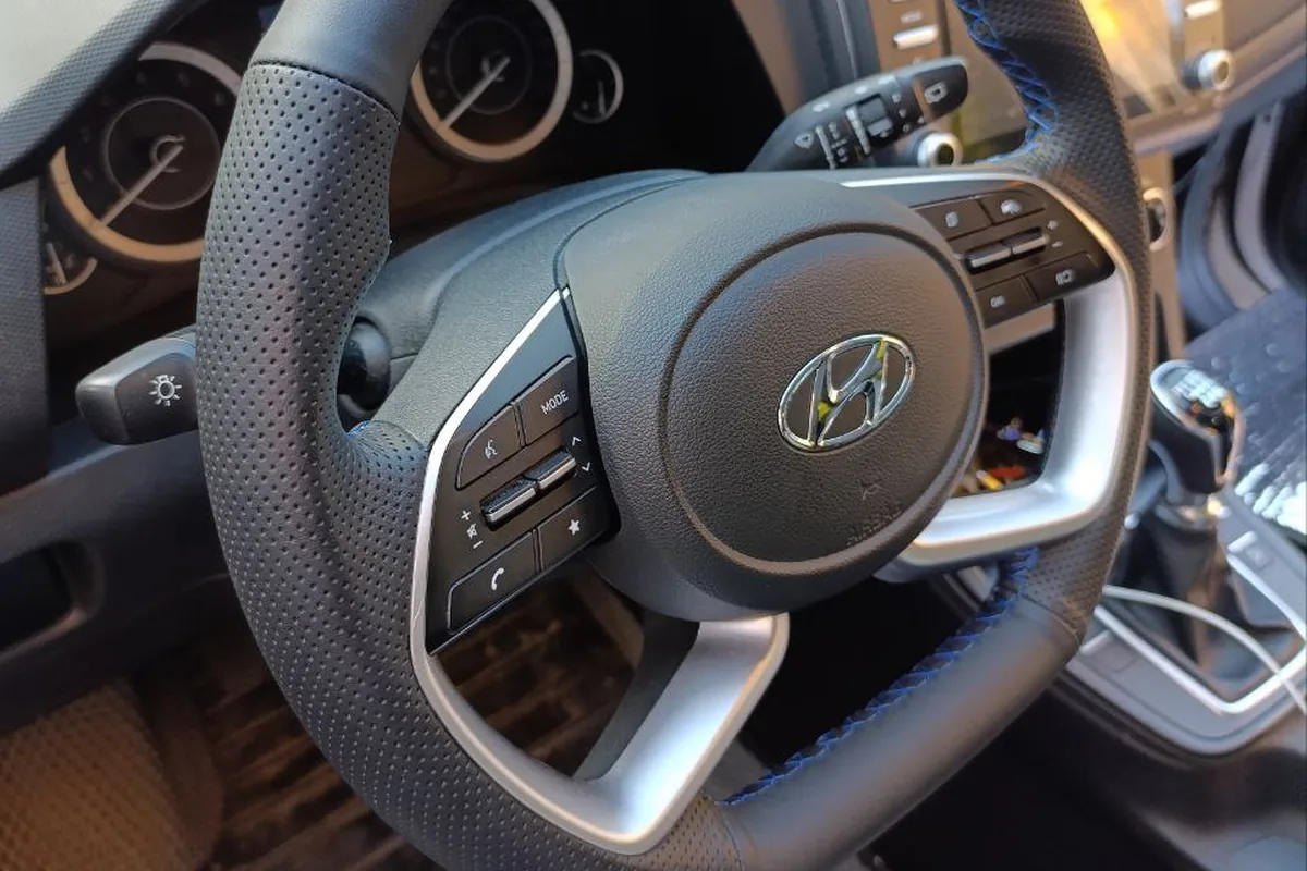 Руль Hyundai Creta 2, обшитый своими руками