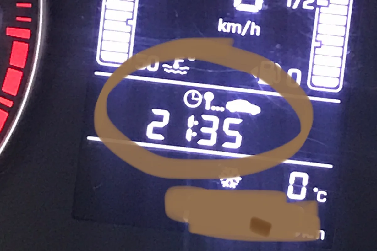 Моточасы и средняя скорость на бортовом компьютере Hyundai Creta