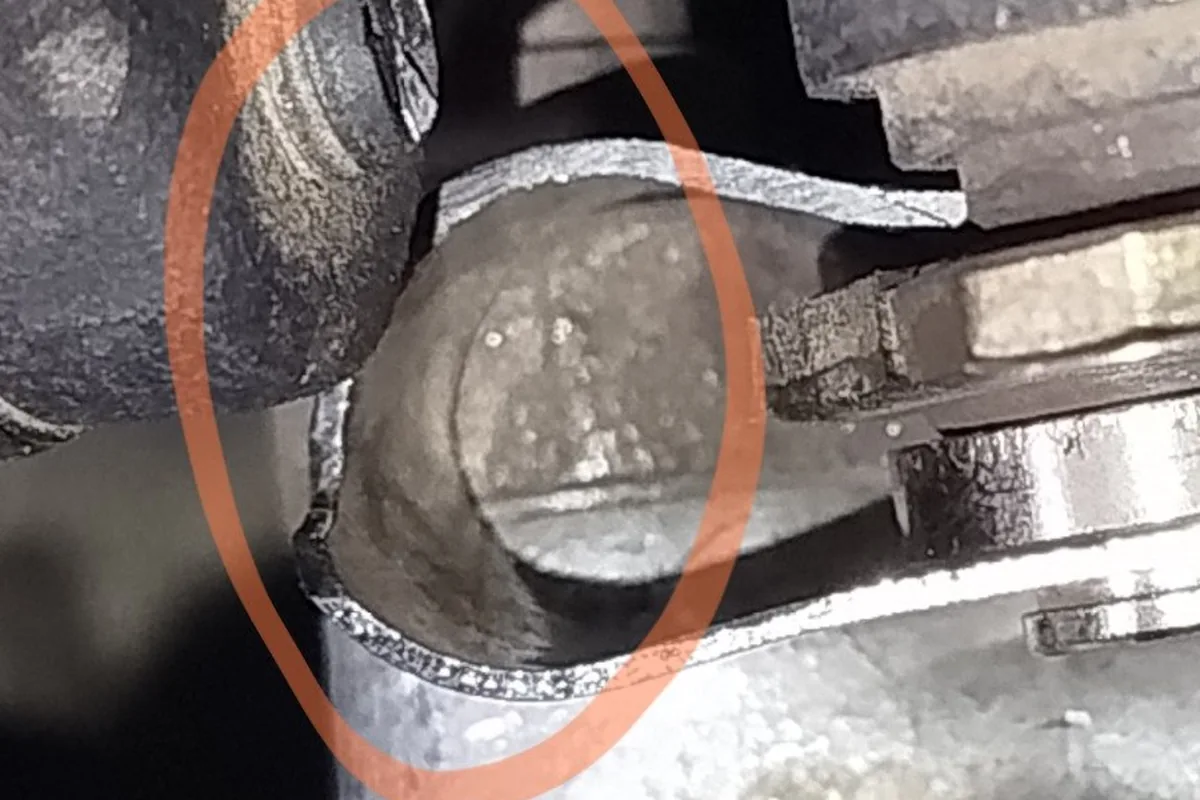 Клипса на тяге актуатора турбины Exeed LX 1,5