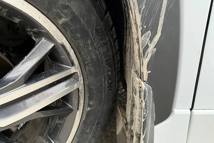 Колесо Hankook 235/55 R19 с брызговиком на белом Exeed LX