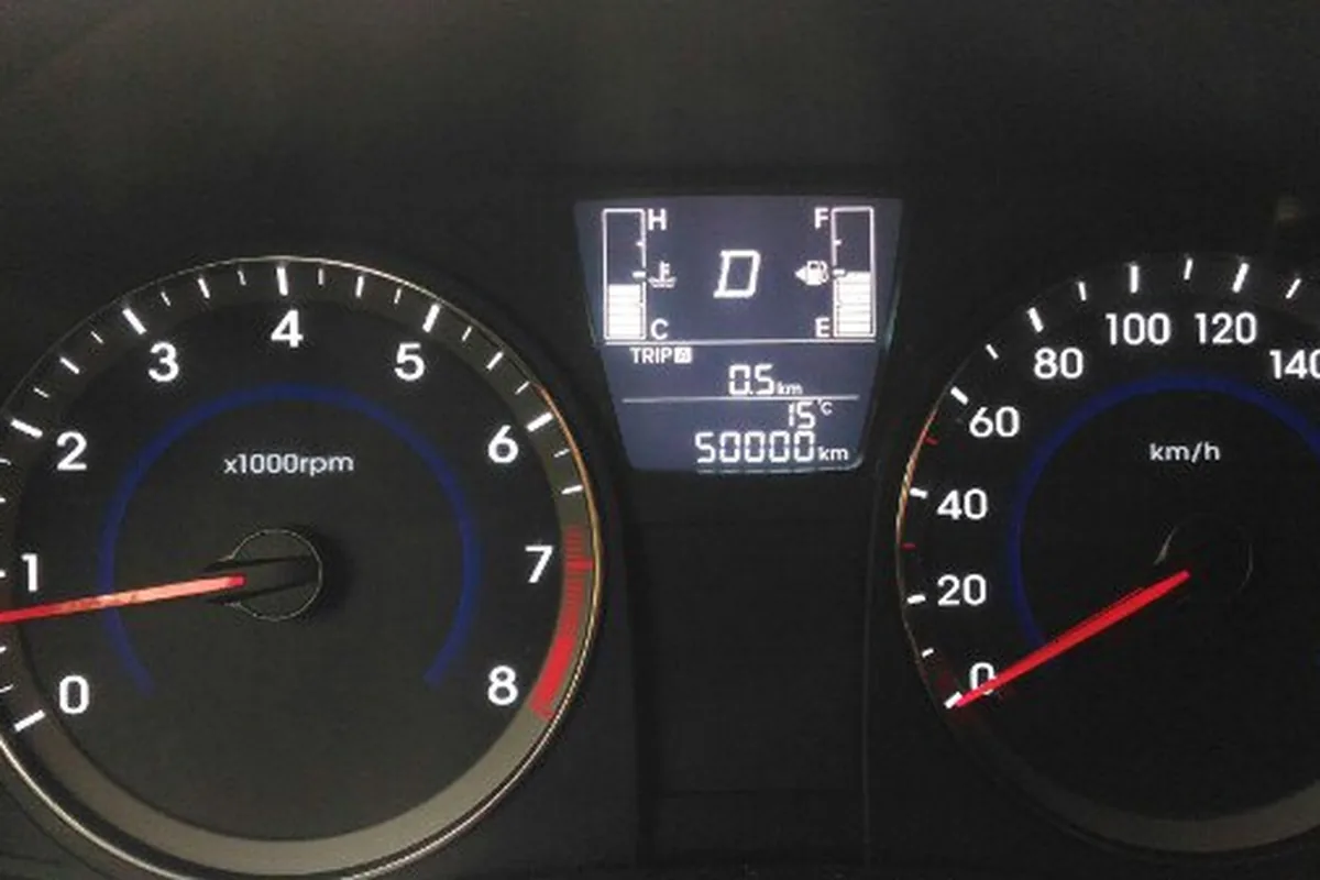Приборка Hyundai Solaris 1 с автоматом на пробеге 50 тысяч км