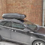 Багажник на крышу Соляриса: седан — дуги в дверной проём, хэтчбек — штатные места под рейлинги, нагрузка и шум