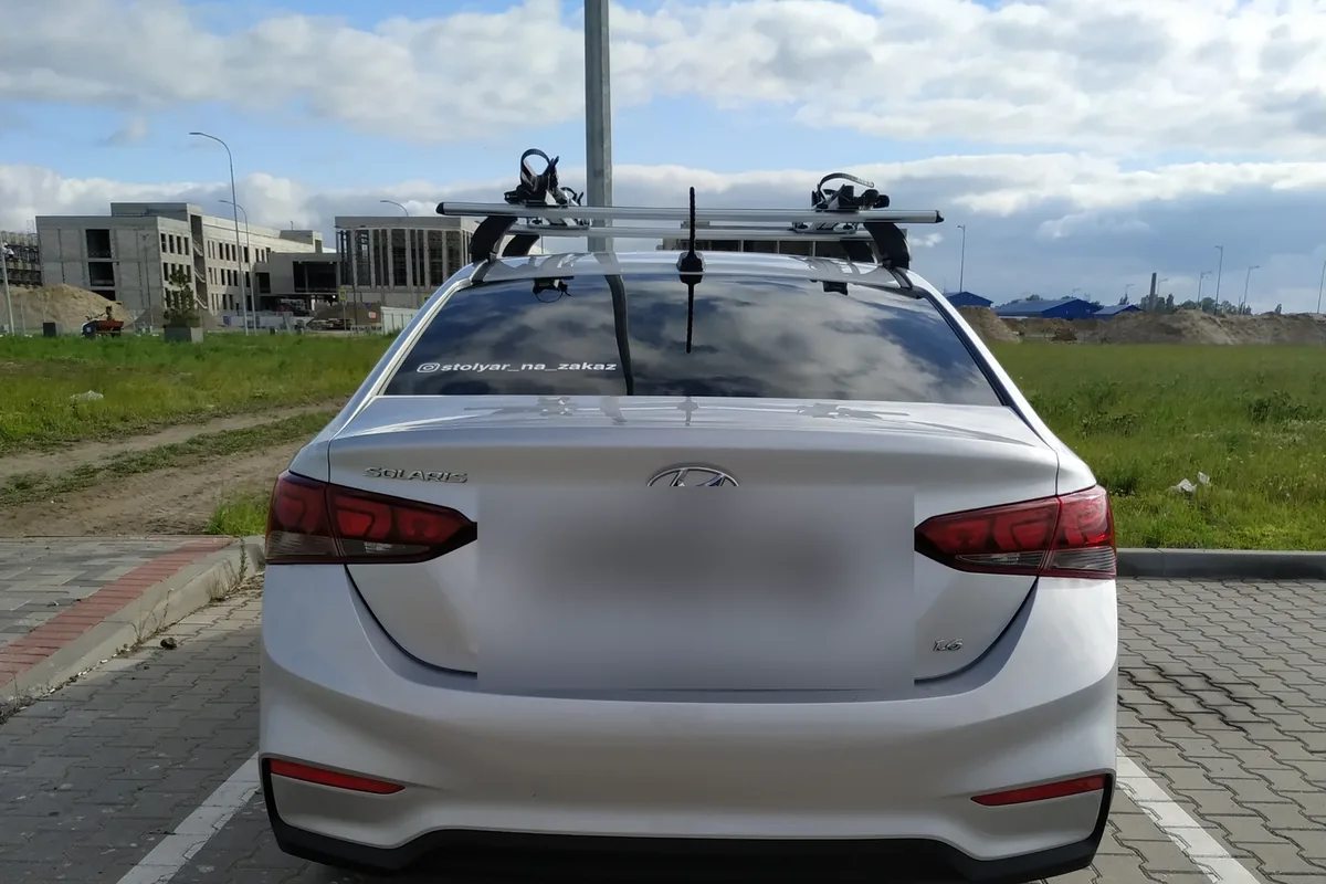 Поперечины с велокреплениями на Hyundai Solaris 2 седан