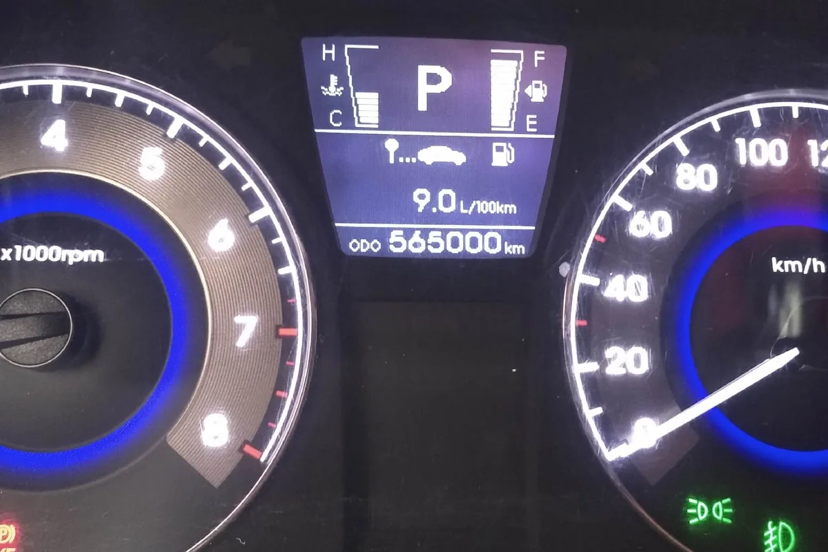 Одометр Hyundai Solaris 1 с пробегом 565 000 км