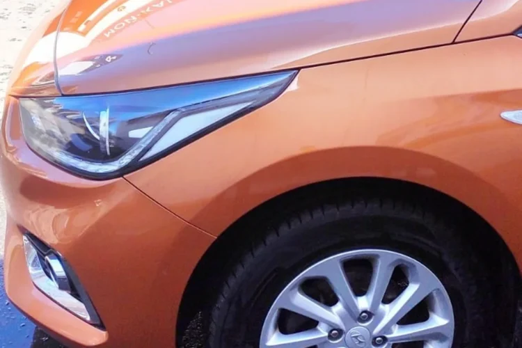 Переднее колесо Hyundai Solaris 2 с шиной 185/65 R15