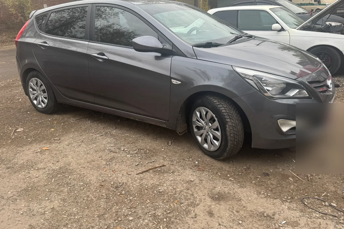 Hyundai Solaris 1 рестайлинг хэтчбек с газовым оборудованием