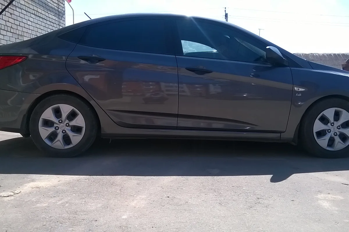 Hyundai Solaris 1 через 9 месяцев на пружинах -50