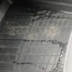 Вода в салоне Соляриса: откуда течёт под коврики, под заднее сиденье и в нишу запаски