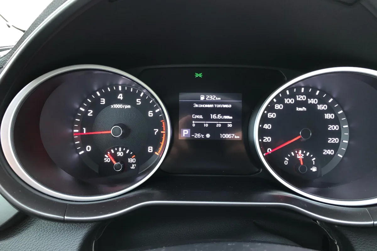 Приборная панель Kia Ceed CD после прогрева в мороз