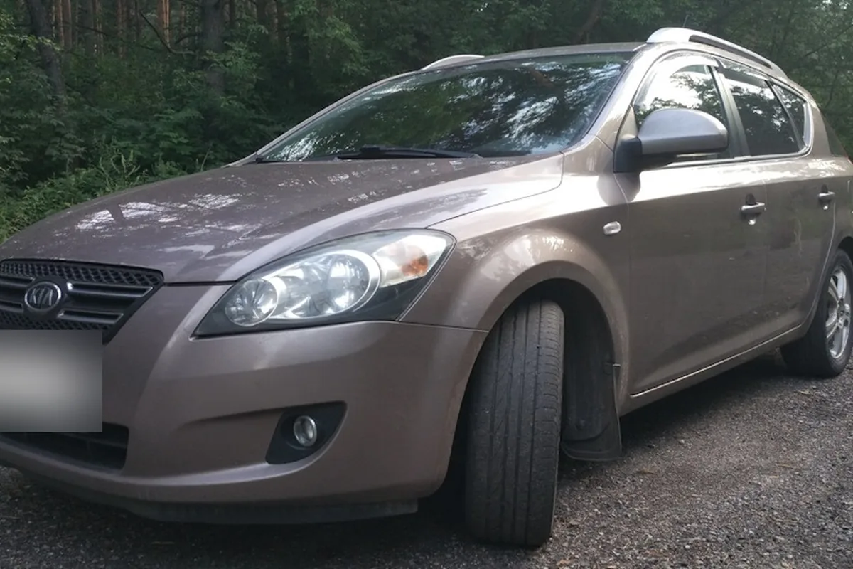 Kia Ceed ED SW 2009 года с мотором 2.0 и автоматом
