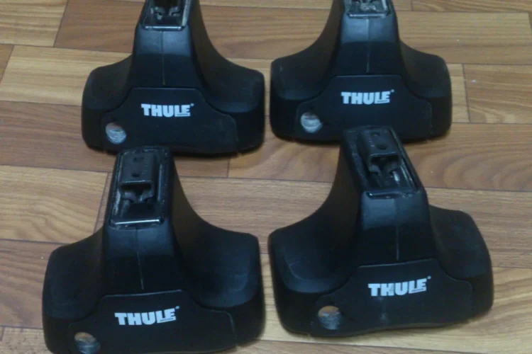 Четыре опоры багажника Thule для крыши Kia Ceed