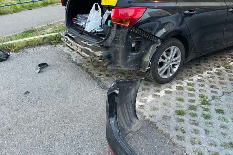 Kia Ceed JD со снятым задним бампером
