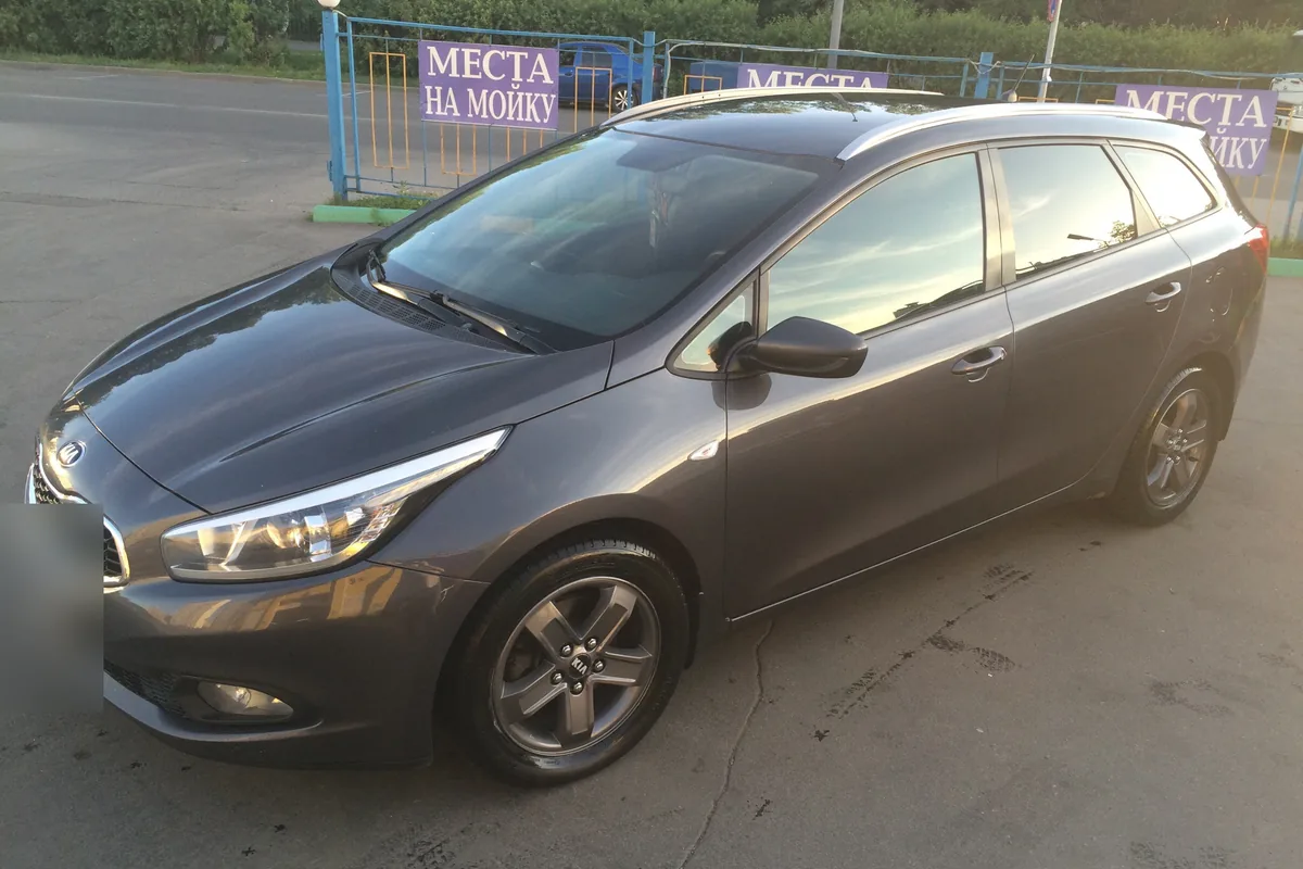 Kia Ceed JD SW 2013 года после удаления катализатора