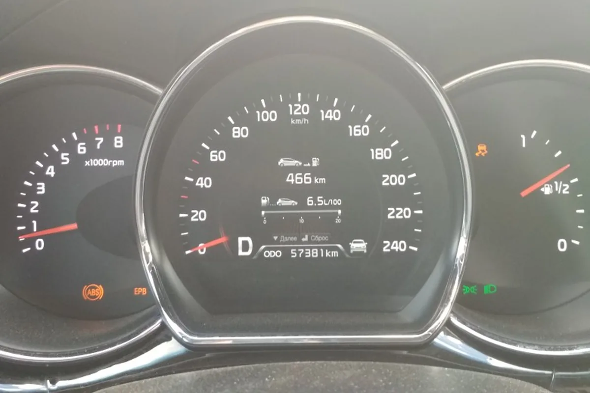 Лампы ABS, EPB и ESP на приборке Kia Ceed JD