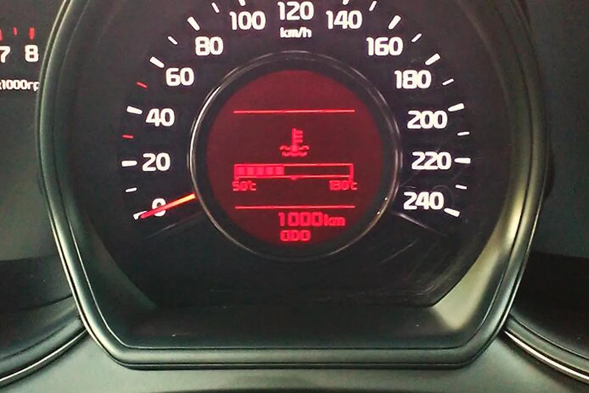 Приборная панель Kia Ceed JD на первой тысяче километров