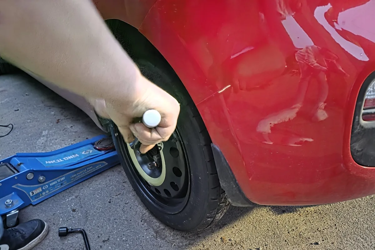 Установка запаски на Kia Ceed JD