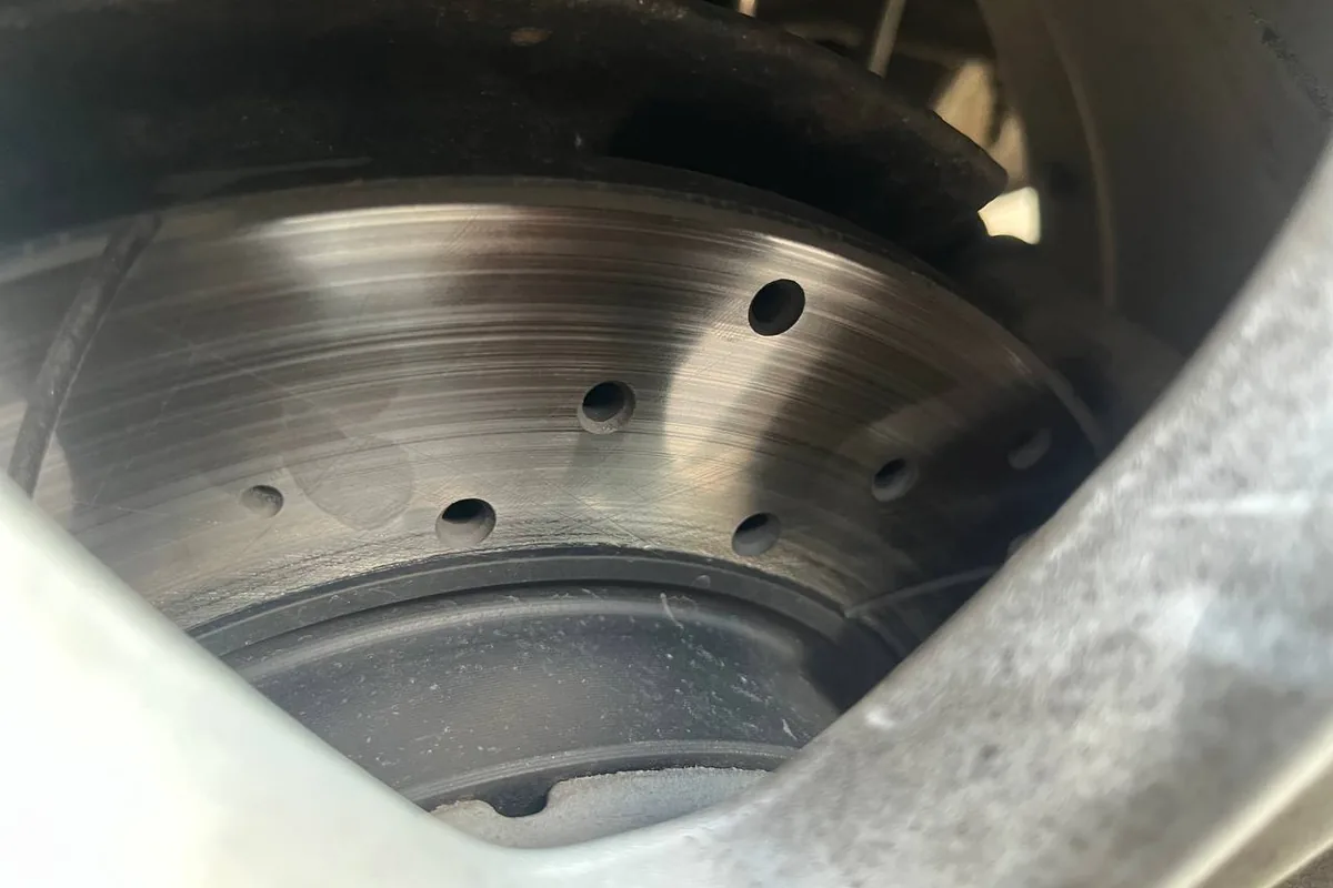Новый перфорированный тормозной диск Kia Ceed CD