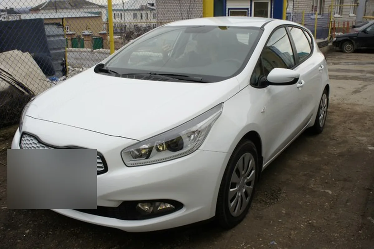 Kia Ceed JD с окрашенной решёткой радиатора