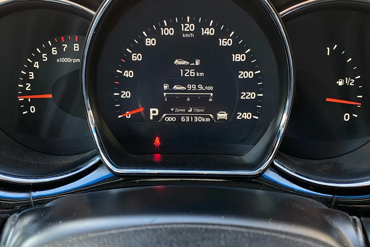 Приборная панель Kia Ceed после запуска в мороз