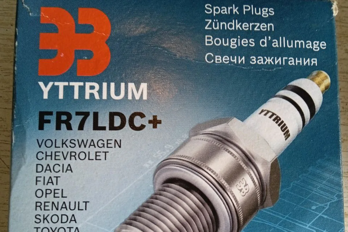 Свечи Yttrium FR7LDC+ для мотора K7M Lada Largus