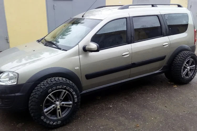 Lada Largus Cross на литых дисках с АТ-резиной