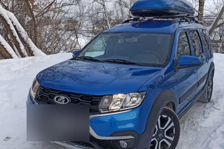 Lada Largus Cross после рестайлинга с автобоксом зимой
