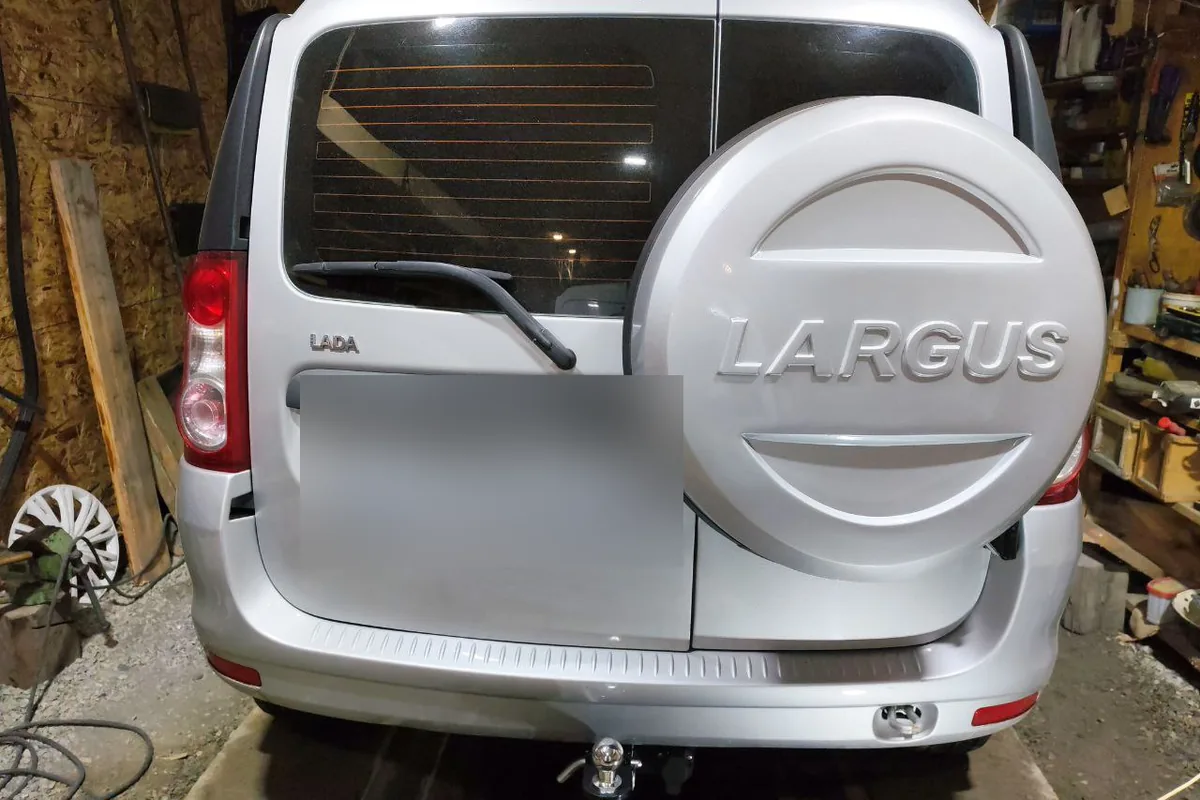 Lada Largus 2014 с ГБО и запаской на задней двери