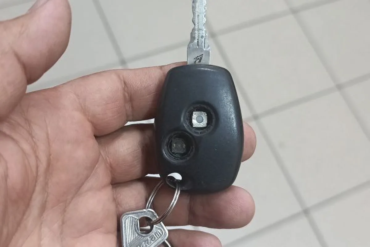 Выкидной ключ Lada Largus вместо штатного